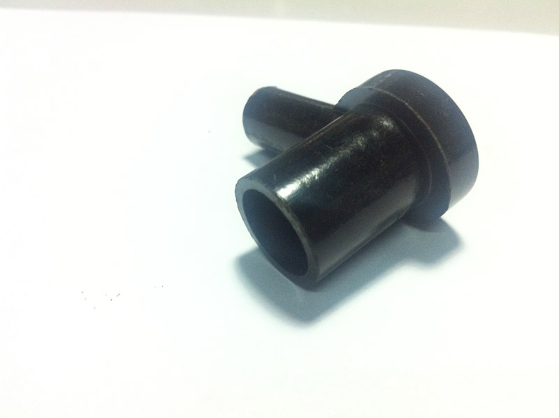 PLUG CAP UNIVERSAL